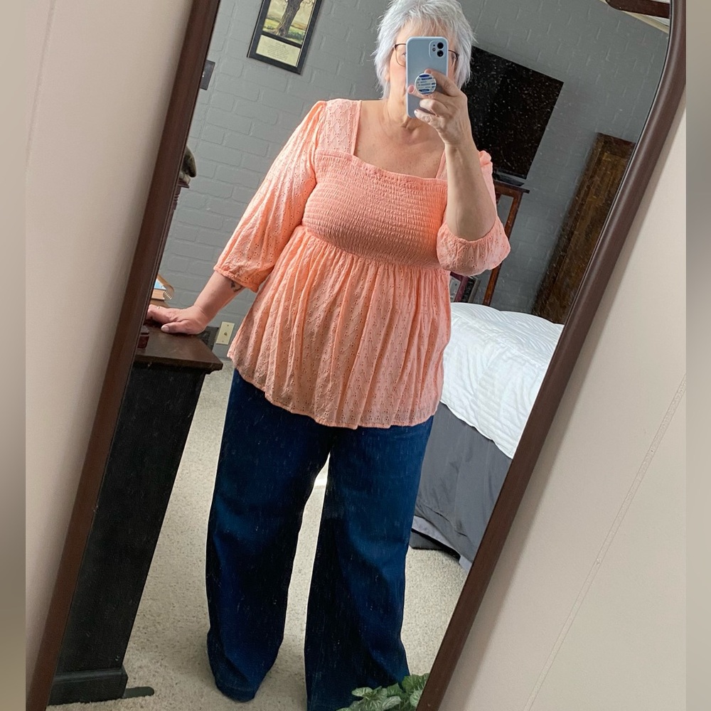 TORRID RUCHED EYELET TOP - 2X (2) - Picture 11 of 14